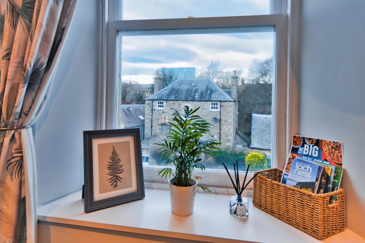 Modern & Cosy Apartment In The Heart Of The Historic Old Town Of Aberdeen, Free Wifi, Free Parking Экстерьер фото