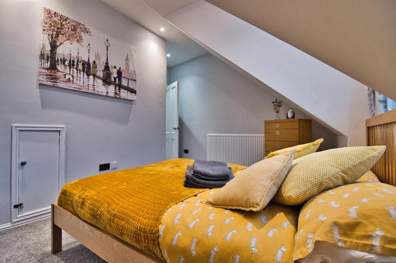 Modern & Cosy Apartment In The Heart Of The Historic Old Town Of Aberdeen, Free Wifi, Free Parking Экстерьер фото