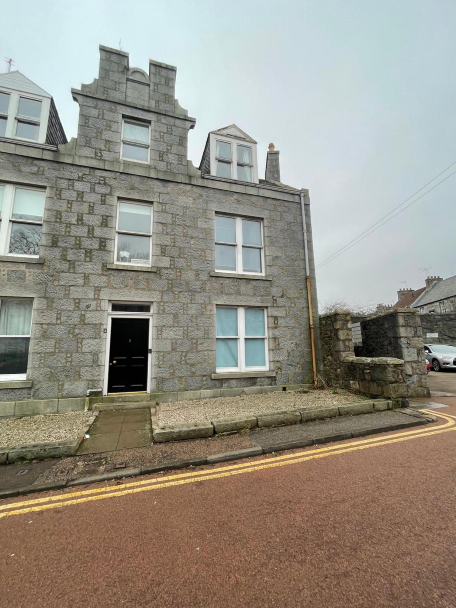 Modern & Cosy Apartment In The Heart Of The Historic Old Town Of Aberdeen, Free Wifi, Free Parking Экстерьер фото